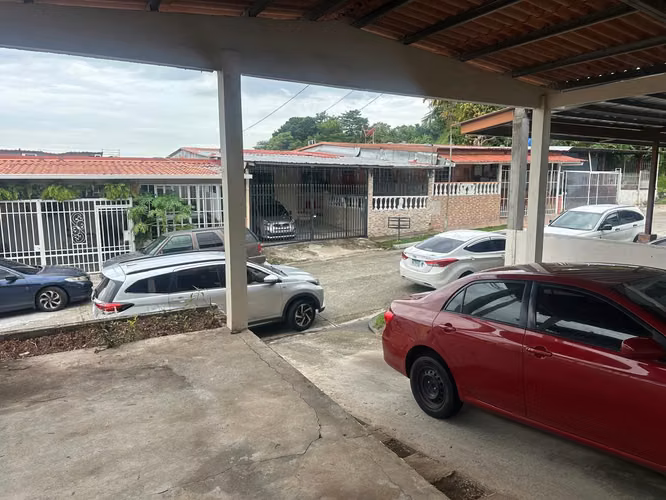 Alquiler de Casa en Altos de Cerro Viento VACIA