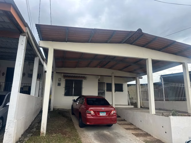 Alquiler de Casa en Altos de Cerro Viento VACIA