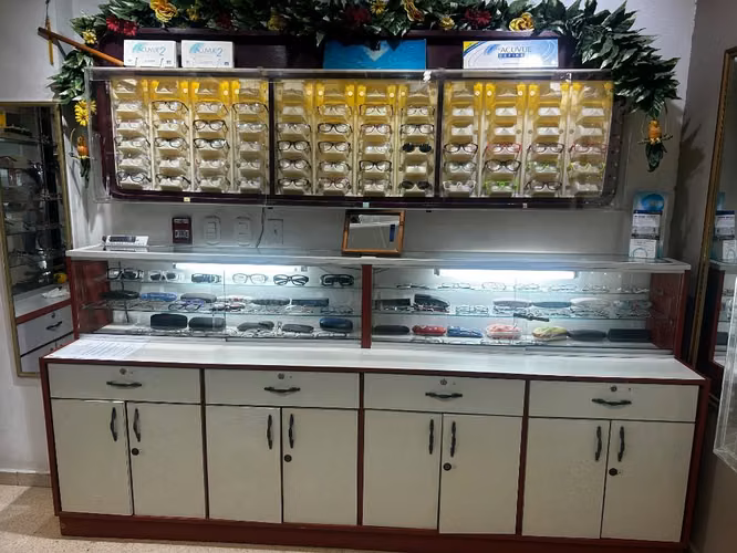 Se venden vitrinas