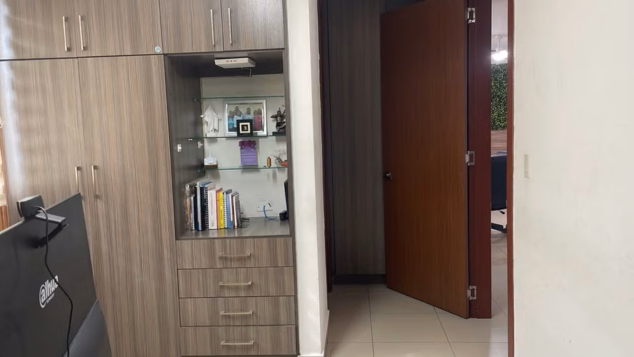 APARTAMENTO $160,000.00 NEGOCIABLES todo cerca
