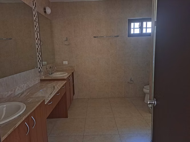 Alquiler de Casa Duplex en el Residencial el Doral - Costa Sur - Imagen 11