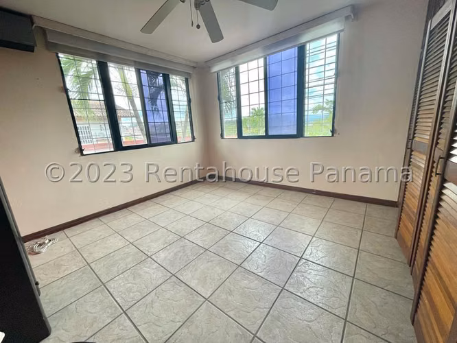 Se Vende Casa en Villa Lucre KA26-3037