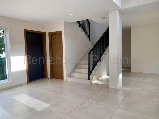 VENTA DE CASA EN THE WOODS SANTA MARIA HQ