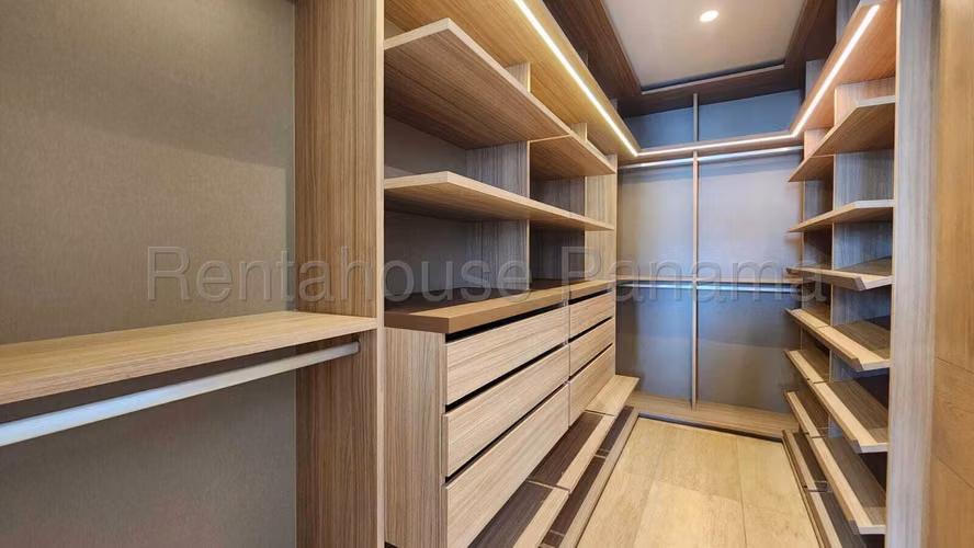 VENTA DE CASA EN THE WOODS BY VALOR SANTA MARIA HQ