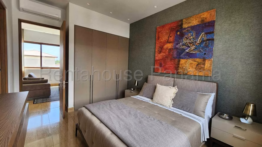 VENTA DE CASA EN THE WOODS BY VALOR SANTA MARIA HQ