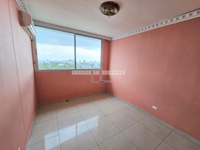 Venta de Apartamento en PH Crystal Hills - Villa de las Fuentes- Haga su oferta