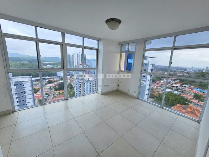 Venta de Apartamento en PH Crystal Hills - Villa de las Fuentes- Haga su oferta