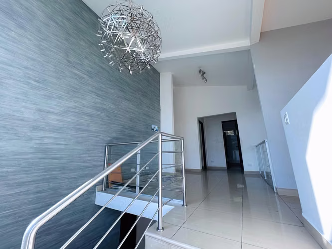 VENDO EXCLUSIVA CASA EN ALTOS DE PANAMA