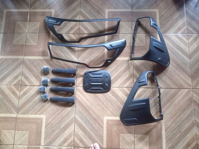 Kit de Accesorios Toyota Hilux Revo 2020 Nuevo y