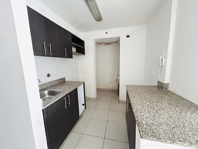 VENDO COMODO APARTAMENTO EN VIA ESPAÑA SAN FRANCISCO