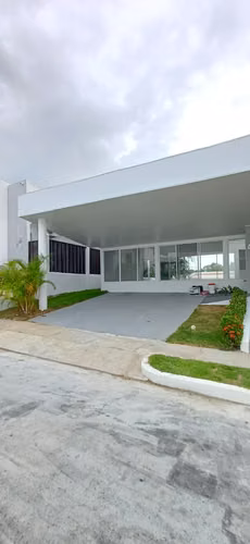 VENDO CASA. CORONADO. PLAYA. NUEVA. GARITA DE SEGURIDAD.