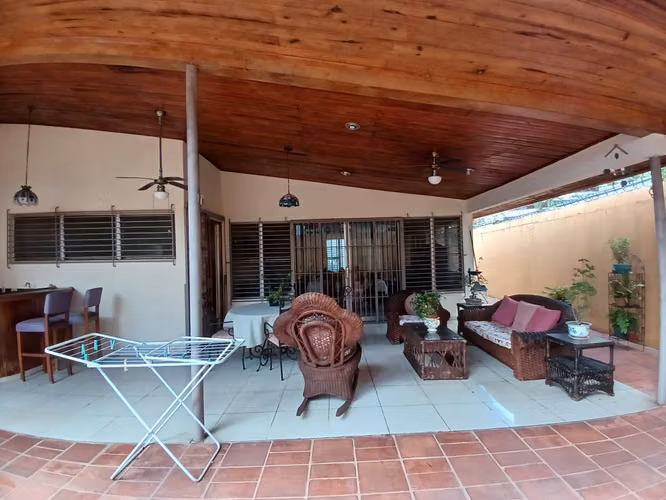 VENTA DE CASA EN SAN FRANCISCO, VILLA LILLA.
