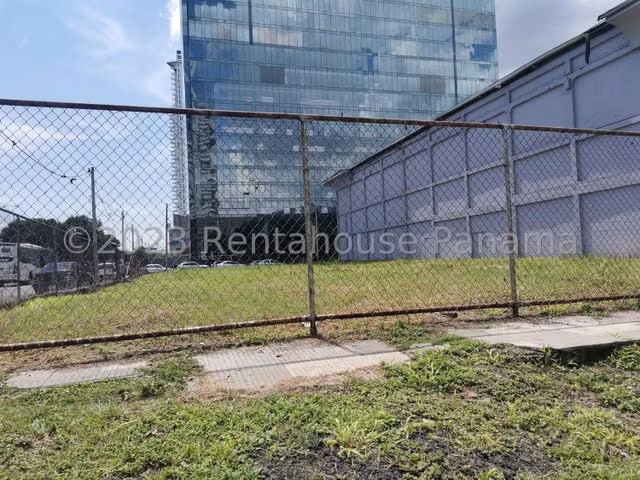 LAND IS SOLD IN AV BALBOA 24CDY3980