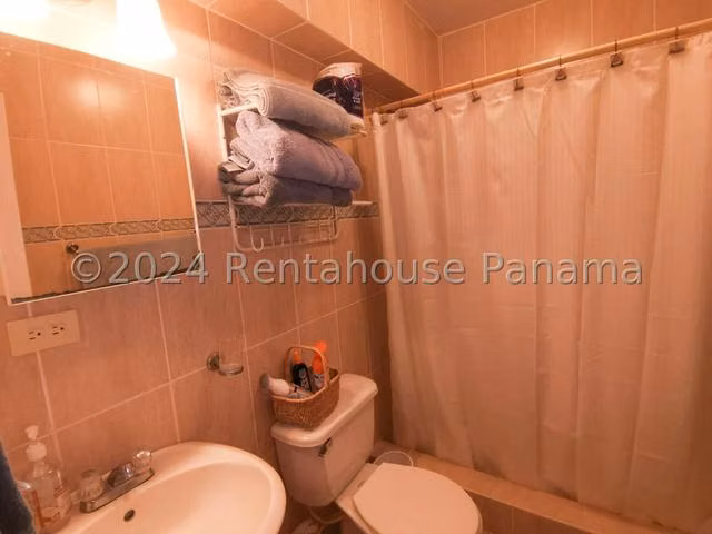 SE VENDE HERMOSA CASA AMOBLADA 25CDY804