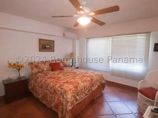 SE VENDE HERMOSA CASA AMOBLADA 25CDY804