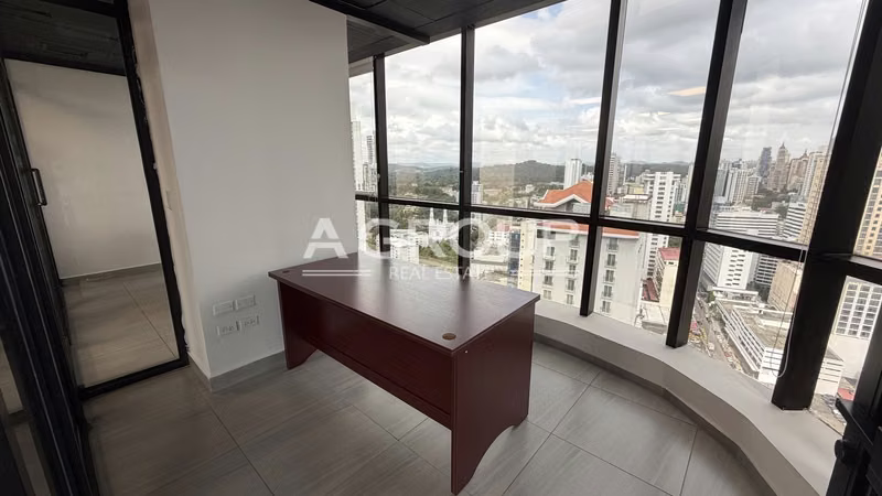 Plaza Banco General - Calle 50 - Se Alquila oficina amoblada