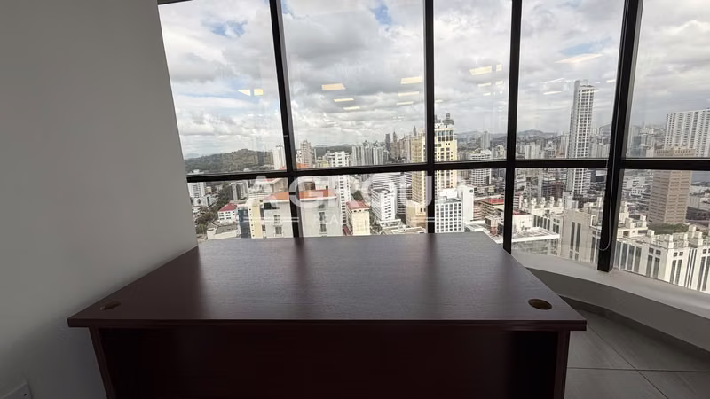 Plaza Banco General - Calle 50 - Se Alquila oficina amoblada