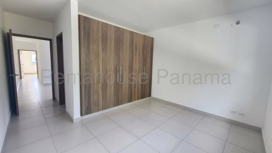 Casa en Venta en Altos de Panamá AFC 26-4904