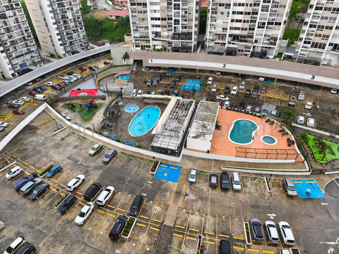 Venta de Apartamento con Línea blanca en El Bosque Ph PH Alsacia EC