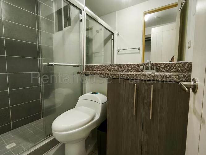 Venta de Apartamento con Línea blanca en El Bosque Ph PH Aviñón Towera EC