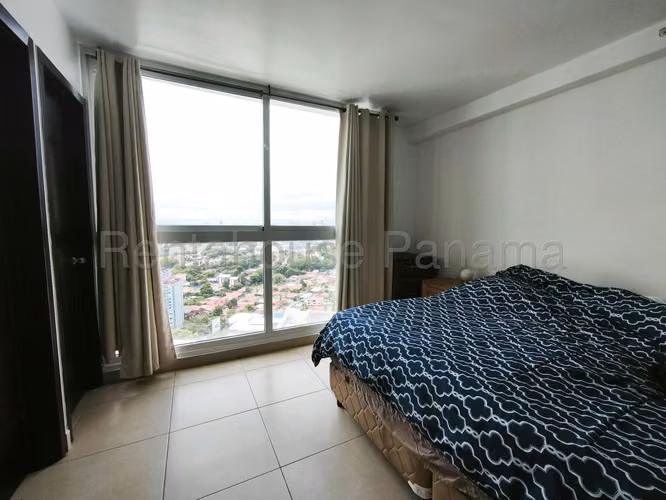 Venta de Apartamento con Línea blanca en Condado del Rey Ph PH Kings Park EC