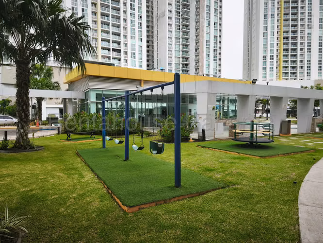 Venta de Apartamento con Línea blanca en Condado del Rey Ph PH Kings Park EC