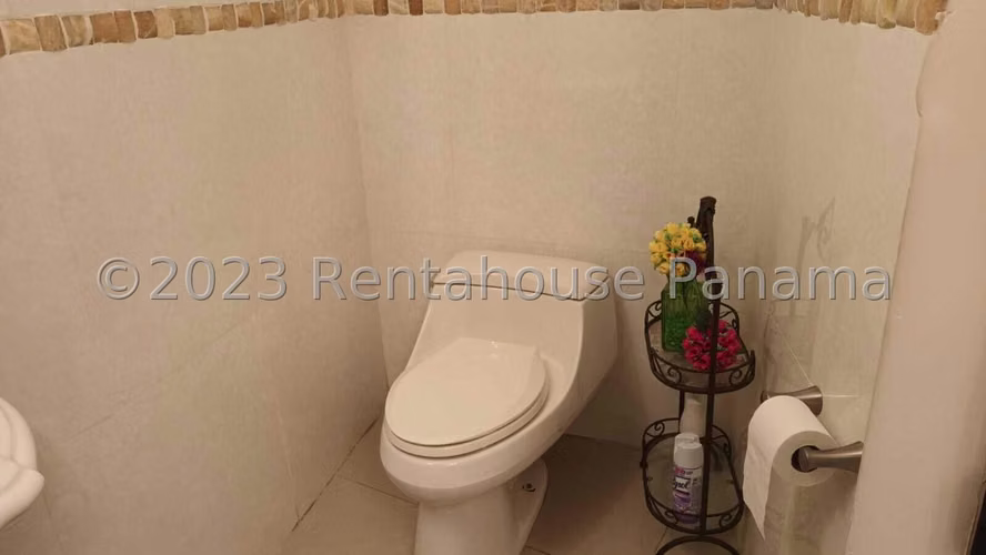 Casa en Venta en Altos de Panamá AFC 24-1637