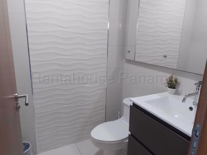 VENTA DE APARTAMENTO EN COSTA DEL ESTE PH PARKSIDE RR