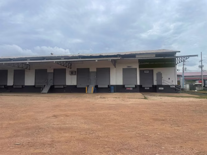 Bodega Industrial de 240 m² en Alquiler – Ubicación Estratégica en Aguadulce - Favor contactar por WhatsApp