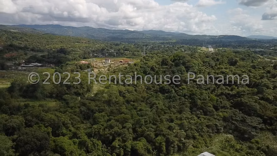 Venta de Terreno en Pedregal DPV