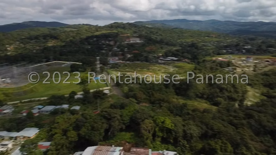 Venta de Terreno en Pedregal DPV