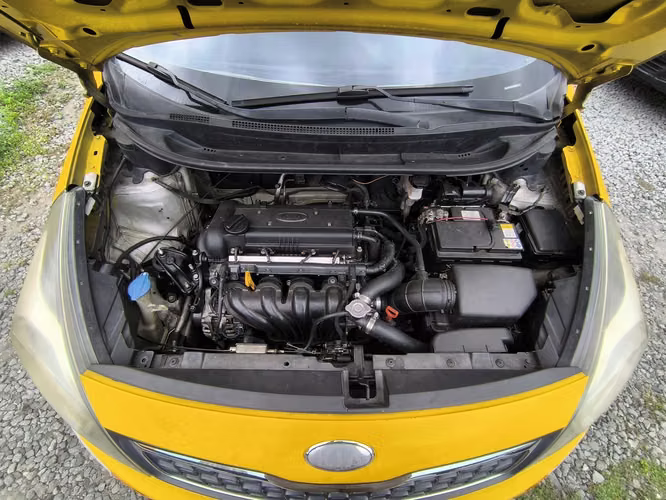 KIA RIO AÑO 2014 AUTOMATICO TAXI