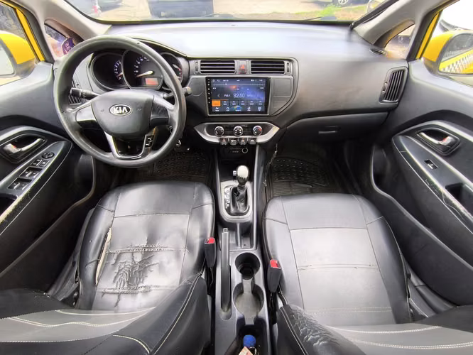 KIA RIO AÑO 2014 AUTOMATICO TAXI