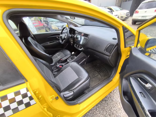 KIA RIO AÑO 2014 AUTOMATICO TAXI