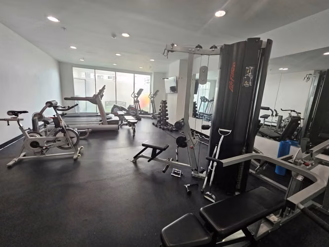 VENDO APARTAMENTO EN SAN FRANCISCO, 3 RECAMARAS, 206M2, CALLE 74.