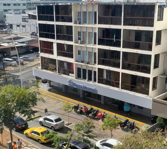 Se vende edificio en Via Argentina