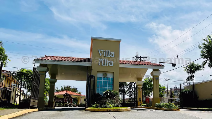 Casa en venta en Villa Alta Brisas del Golf 24YCG7965