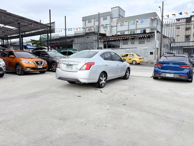Nissan Versa 2015