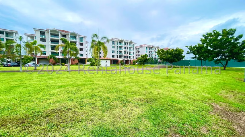 Apartamento en venta en Costa Sur Costamare 27YCG300