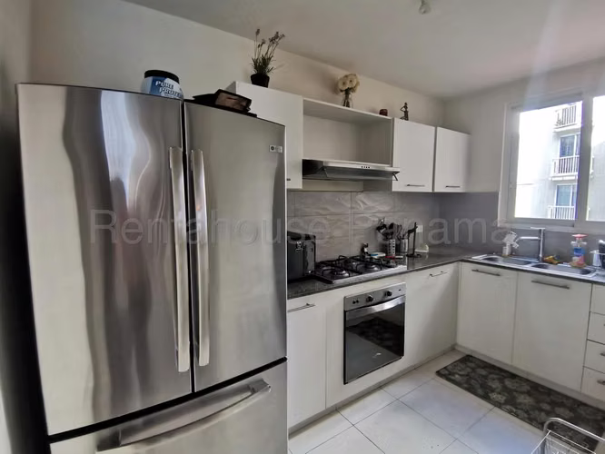 Alquiler de apartamento en Torres de Versalles 26MVCH7137