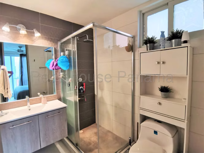 Alquiler de apartamento en Torres de Versalles 26MVCH7137