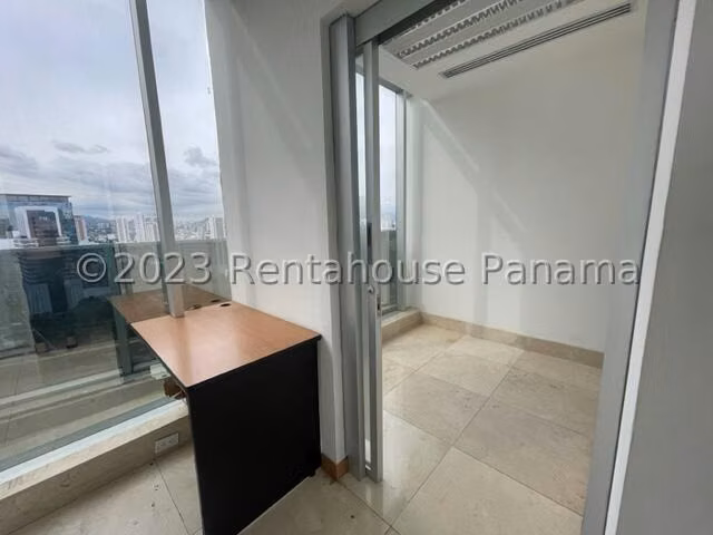 Oficina en venta en Obarrio DPA 24-1706