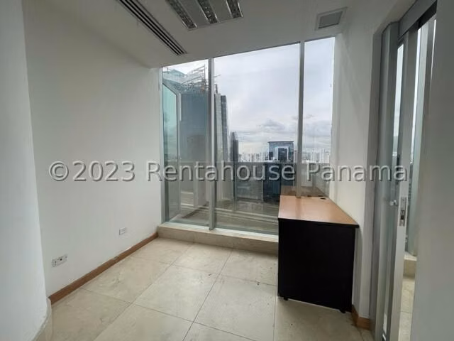 Oficina en venta en Obarrio DPA 24-1706