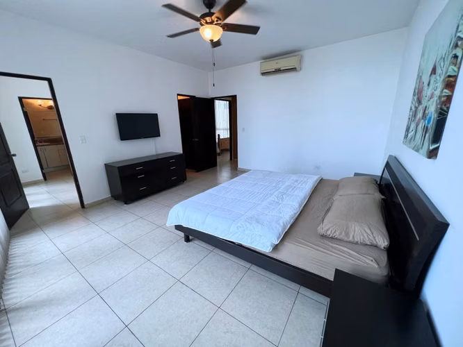 PH Marina Park Apartamento a la Venta, Avenida Balboa - Amplio Apartamento 3 Hab.
