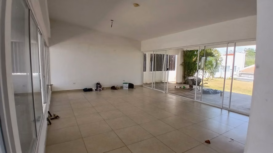 VENTA DE CASA EN PARADISE POINT