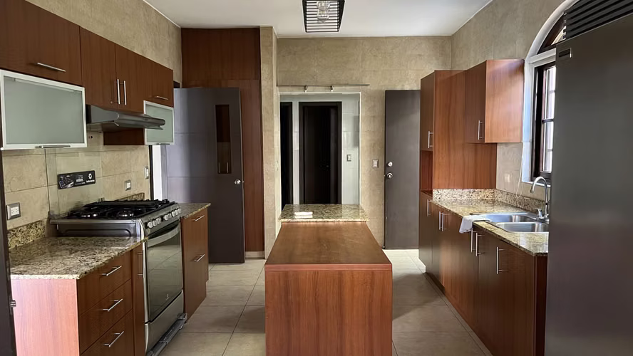 Alquiler de casa en Residencial El Doral, Costa Sur. EAR