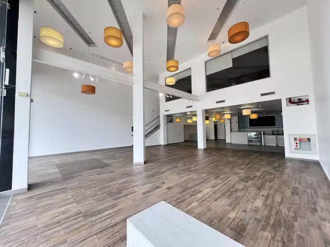 Local Comercial en Alquiler en Obarrio - 453m² Listo para Restaurante, Discoteca o Eventos - AF