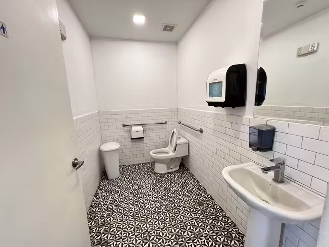 Local Comercial en Alquiler en Obarrio - 453m² Listo para Restaurante, Discoteca o Eventos - AF