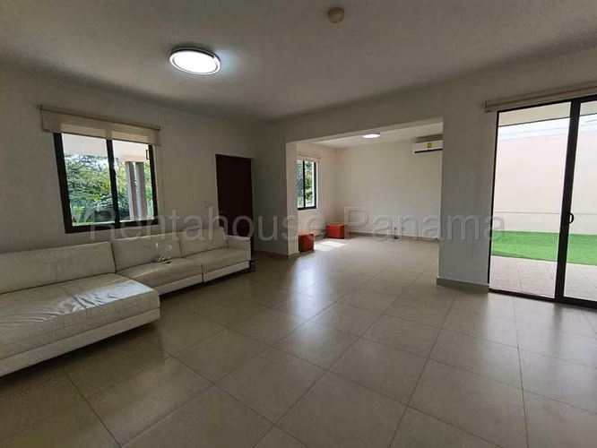 Casa en Alquiler en Panama Pacifico JG
