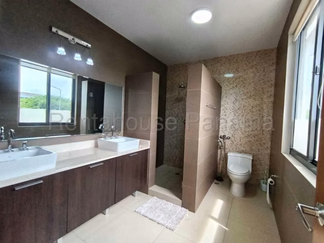Casa en Alquiler en Panama Pacifico JG